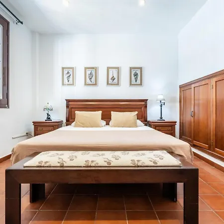 Vila La Rueda Heated Private Pool, Billiard & Bbq Costa Adeje (Tenerife)