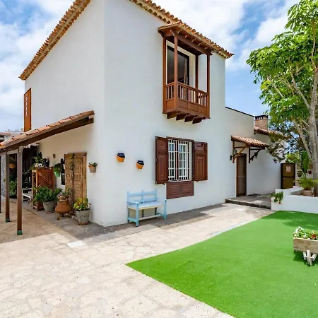 La Rueda Heated Private Pool, Billiard & Bbq Vila
