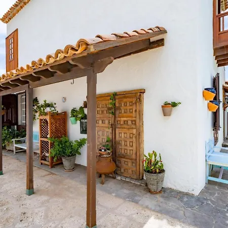 Vila La Rueda Heated Private Pool, Billiard & Bbq Costa Adeje (Tenerife)