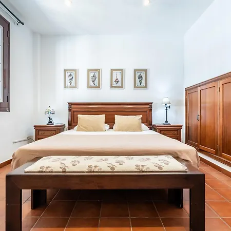 La Rueda Heated Private Pool, Billiard & Bbq Costa Adeje (Tenerife)