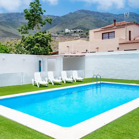 Villa La Rueda Heated Private Pool, Billiard & Bbq