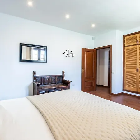 Villa La Rueda Heated Private Pool, Billiard & Bbq